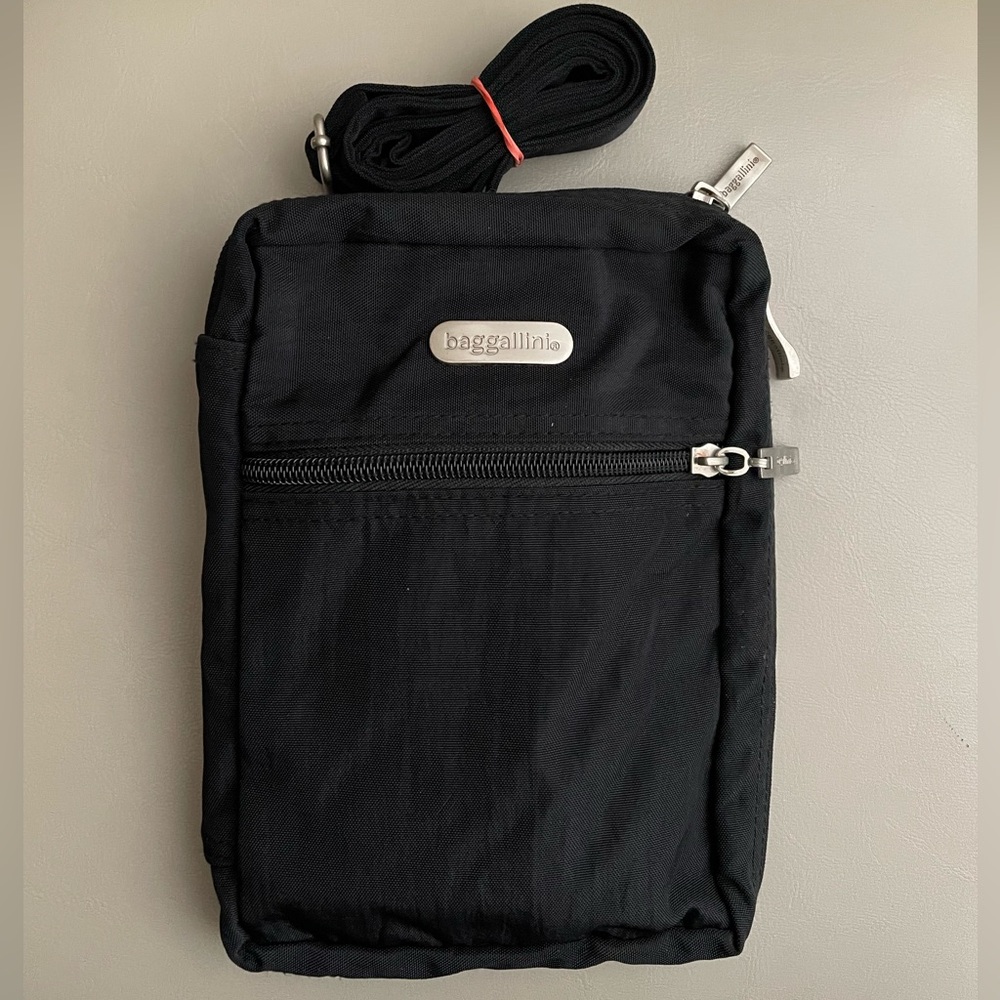 Baggallini Black Crossbody/Belt Bag - Picture 9 of 9